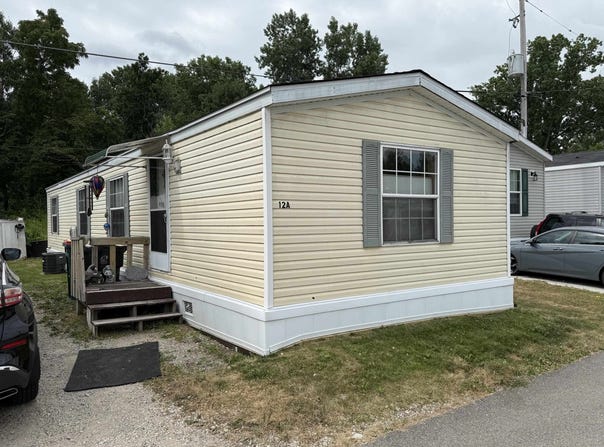 8481 S 5th Avenue, Oak Creek, WI 53154