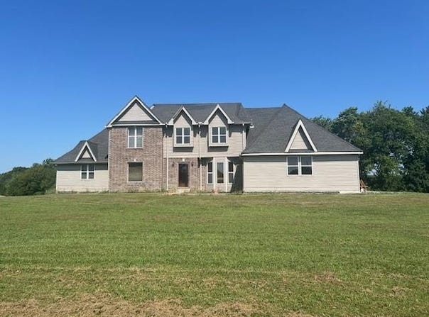 27197 179th Street, Leavenworth, KS 66048