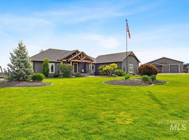 5886 Whispering Hills Dr., Marsing, ID 83639