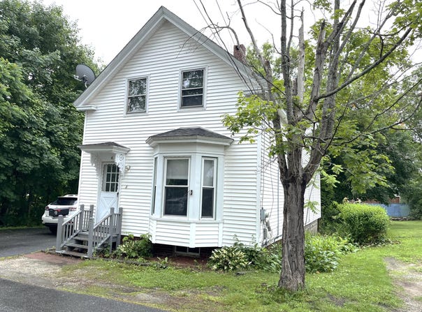 6 Autumn Street, Lisbon, ME 04252