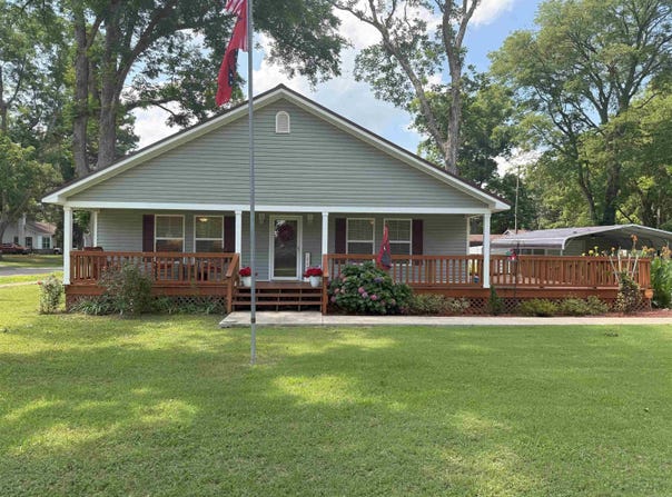 203 W Curran Street, Des Arc, AR 72040