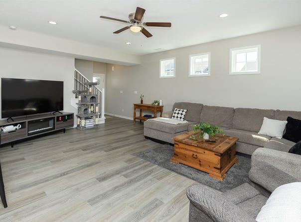 Pleasant Hill, IA 50327