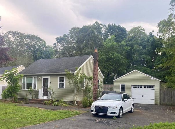 34 Ormond Avenue, Selden, NY 11784