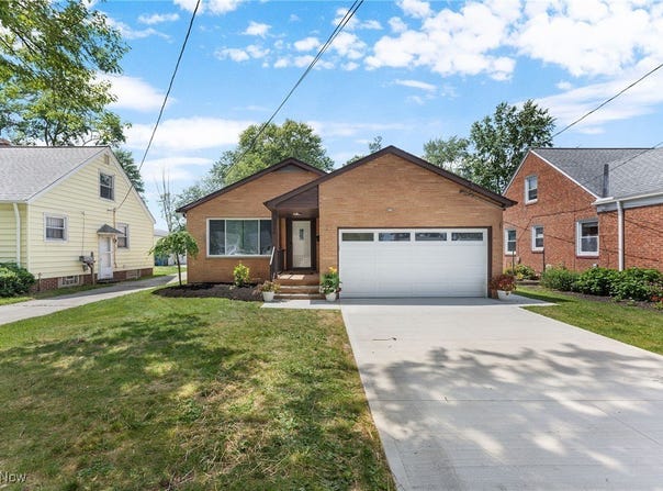 3826 W 210th Street, Fairview Park, OH 44126