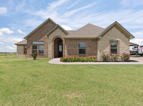 7804 County Road 1205, Rio Vista, TX 76093