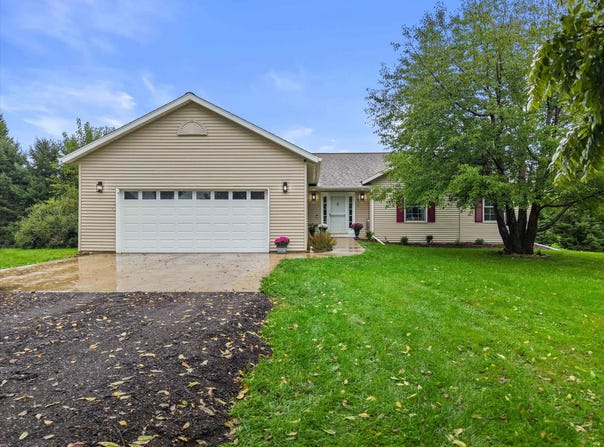 W1737 Purintun Road, Albany, WI 53502
