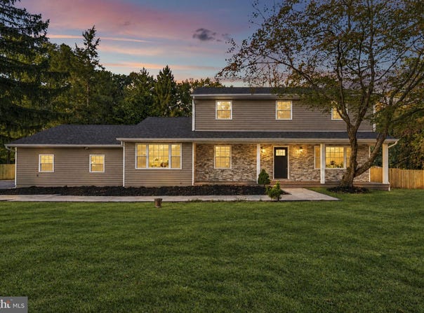 68 JOHNSON Drive, BELLE MEAD, NJ 08502