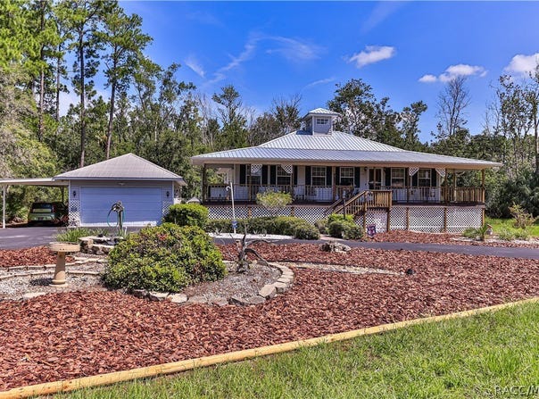 11071 W Thoreau Place, Crystal River, FL 34428