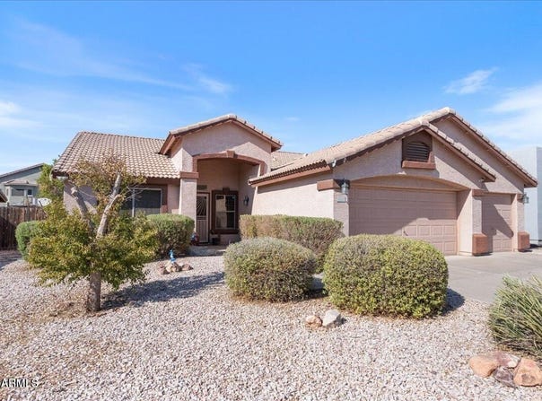8026 W HILTON Avenue, Phoenix, AZ 85043