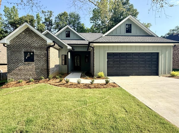 129 Oak Point Dr., Plantersville, MS 38862