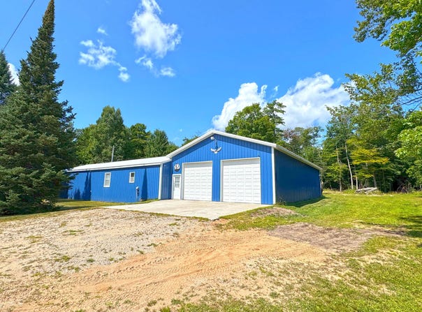 33418 W North Rd, Eckerman, MI 49728