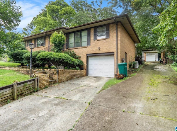 2329 3RD WAY, CENTER POINT, AL 35215
