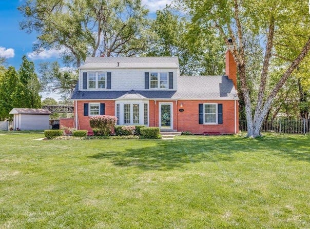 3006 Farmington Rd, Hutchinson, KS 67502