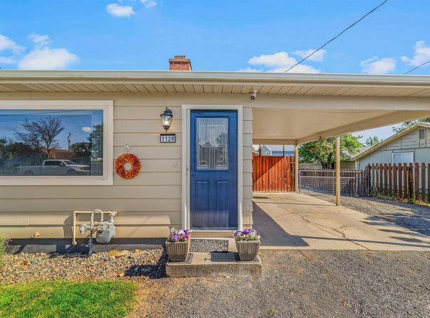 1129 Cedar Dr, Lewiston, ID 83501