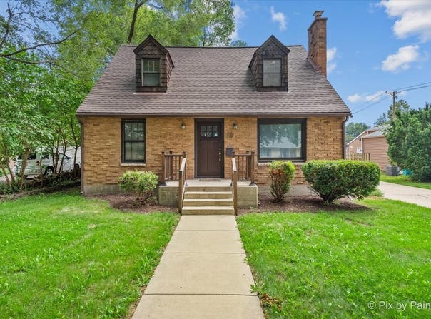 29 S Weston Avenue, Elgin, IL 60123