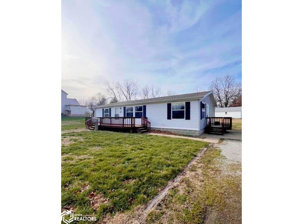535 S 10th Street, Warsaw, IL 62379