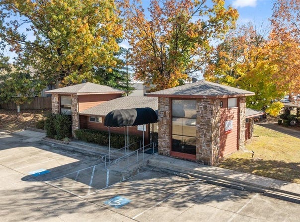 2 Halsted Circle, Rogers, AR 72756