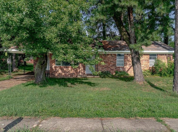 315 N Main Street, Bono, AR 72416