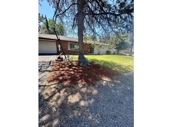 6214 Bryant Avenue, Klamath Falls, OR 97603