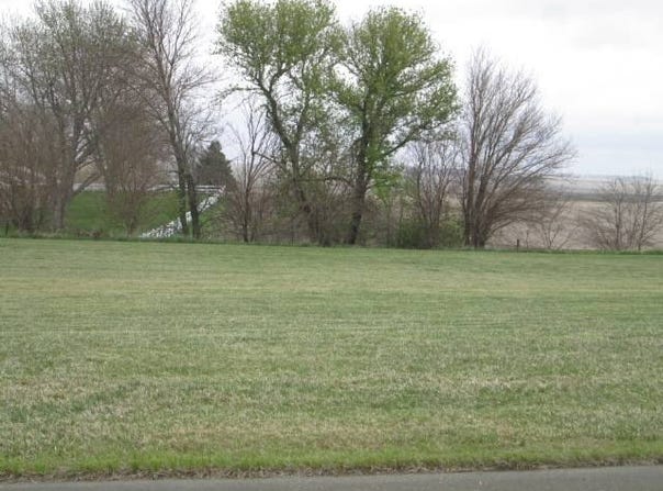 407 S Main St, Coleridge, NE 68727