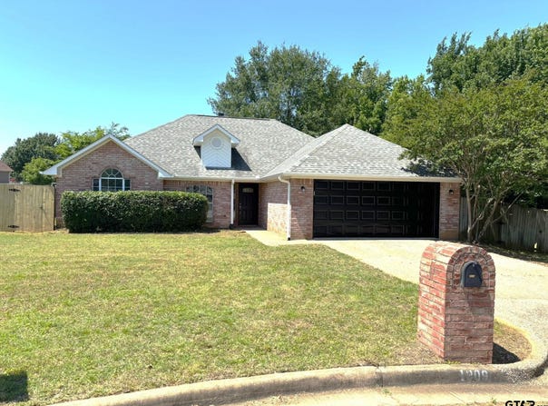 1309 Lakeside Ct., Lindale, TX 75771