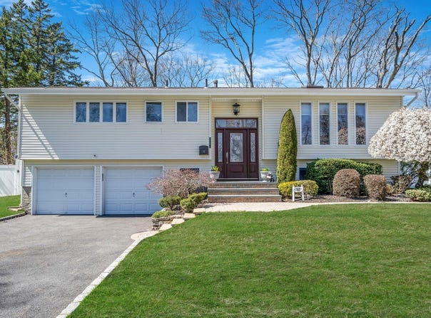 32 Fuller Street, Dix Hills, NY 11746
