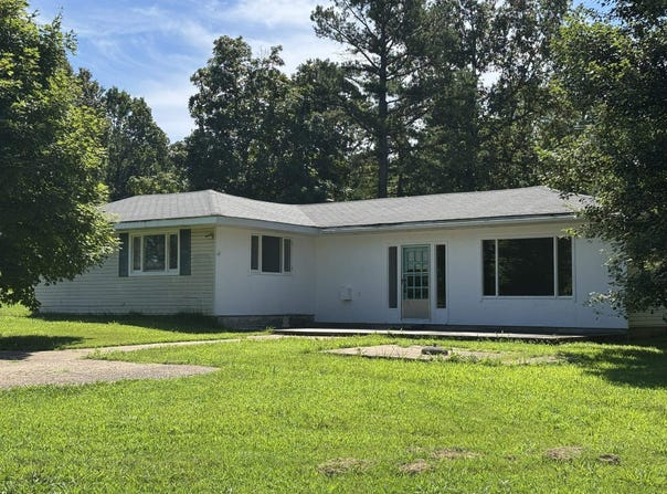 5262 Hand Cove Road, Elizabeth, AR 72531