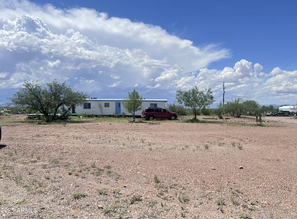 1989 W DOVE Lane, Douglas, AZ 85607