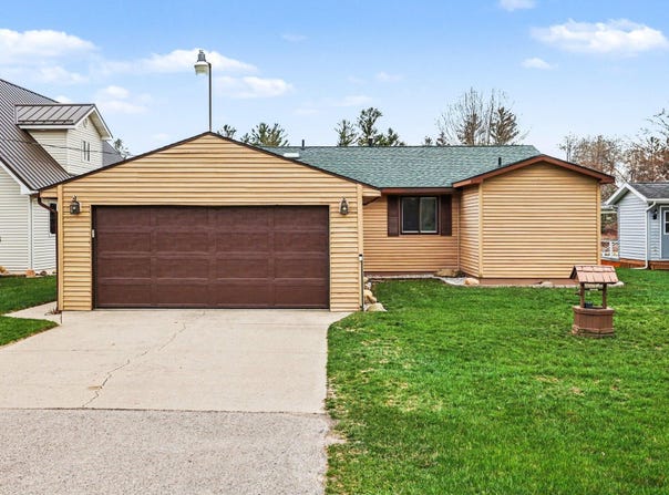 1323 Mckimmy Drive, Beaverton, MI 48612