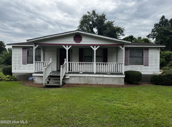 307 S Front Street, Warsaw, NC 28398