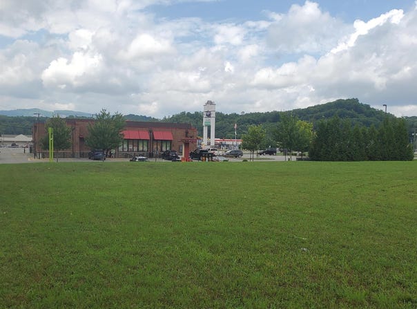 Plantation Drive, Elkins, WV 26241