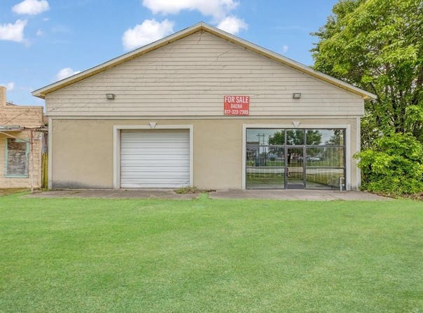 210 E Broad Street, Terrell, TX 75160