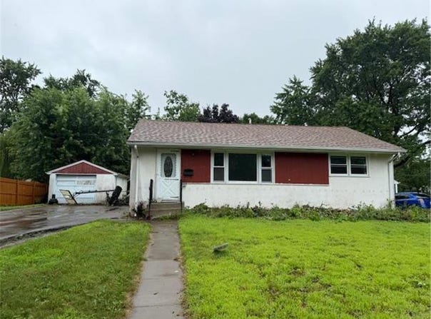 5431 James Avenue N, Brooklyn Center, MN 55430