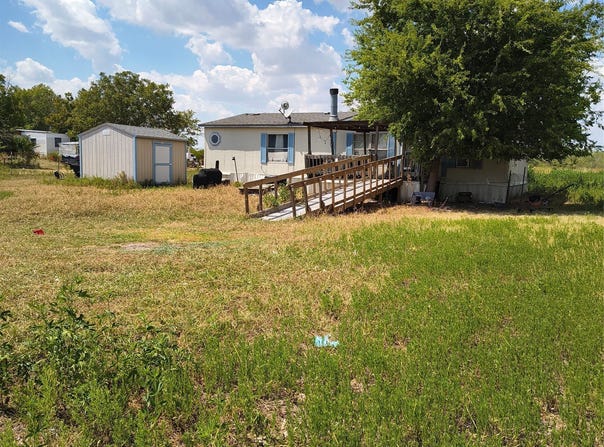 3601 Bluhm Road, West, TX 76691