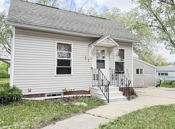 31 Barrett Street, Coulter, IA 50431