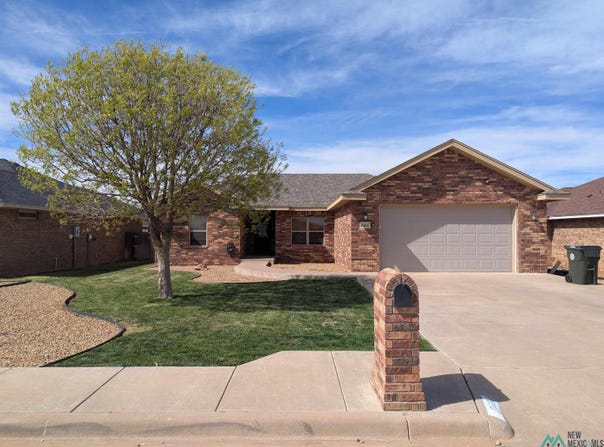 2404 Cobblestone Circle, Clovis, NM 88101
