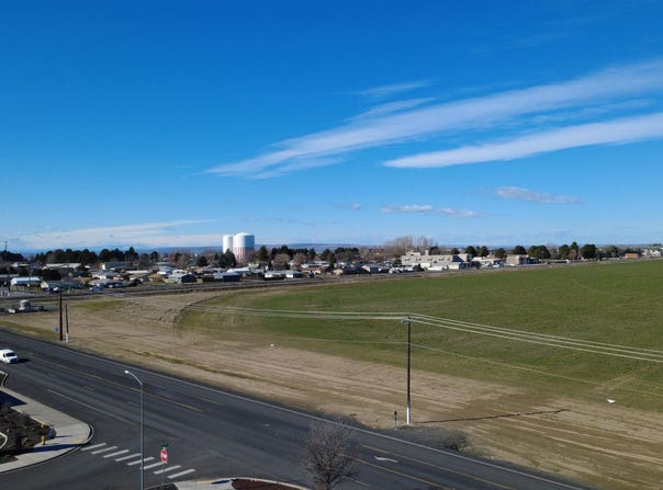 Main Street, Othello, WA 99344