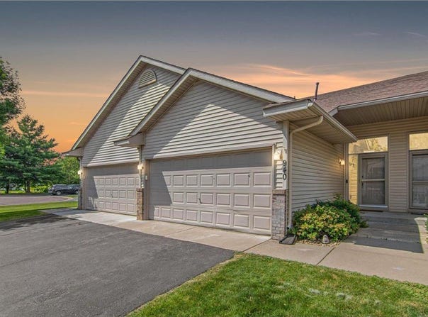 940 14th Lane SE, Cambridge, MN 55008