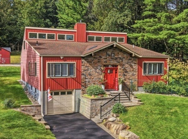 4 Spring Ln, Washington Twp., NJ 07853-3551