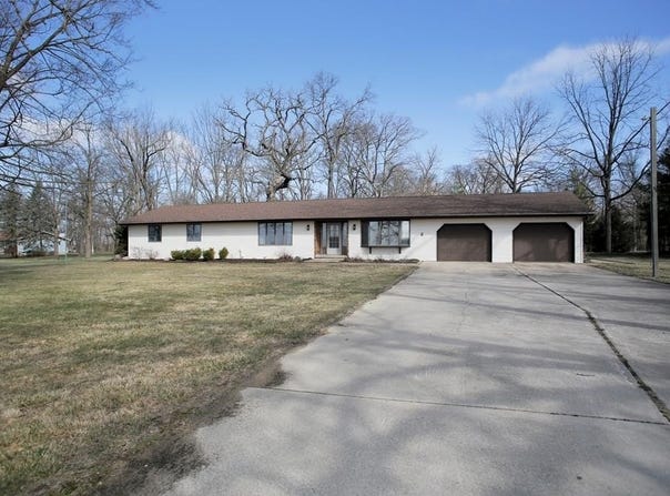 10208 W Dameier, LENA, IL 61048