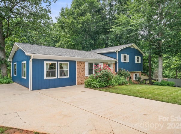 742 Stonecrest Drive, Statesville, NC 28625