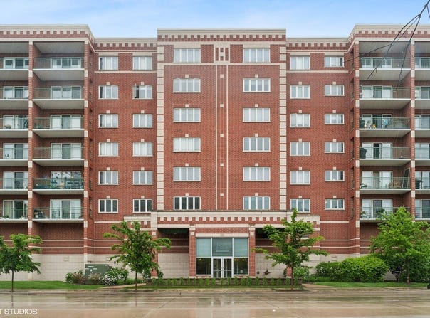 650 S River Road, Des Plaines, IL 60016