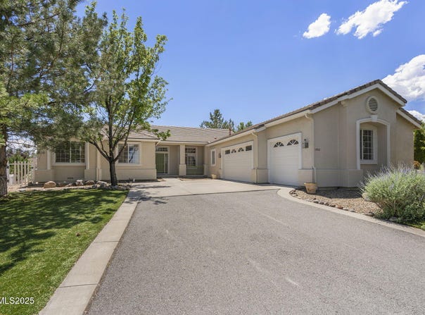 1060 Flanders Road, Reno, NV 89511