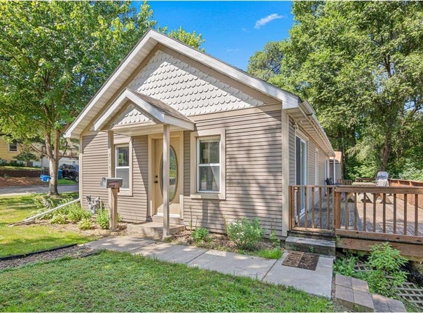 706 2nd Avenue NW, New Brighton, MN 55112