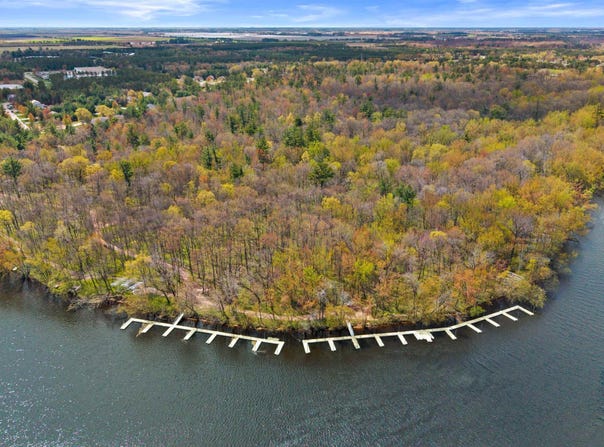 4030 RIVER DRIVE, Plover, WI 54467