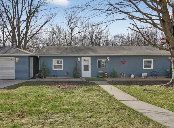 911 E Washington Street, Morris, IL 60450