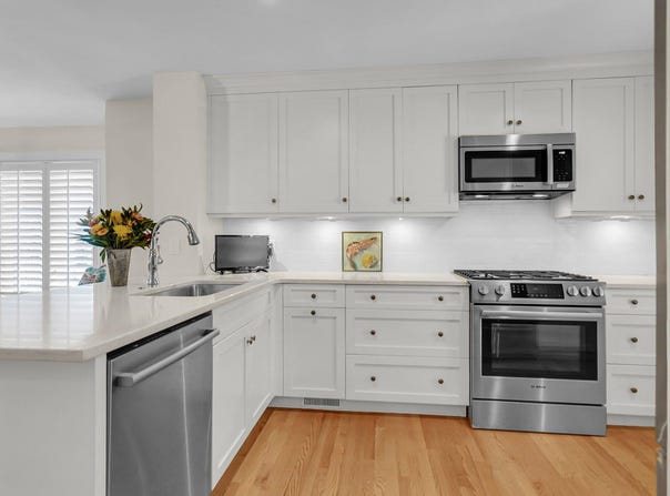 9 Back Court, Isle of Palms, SC 29451