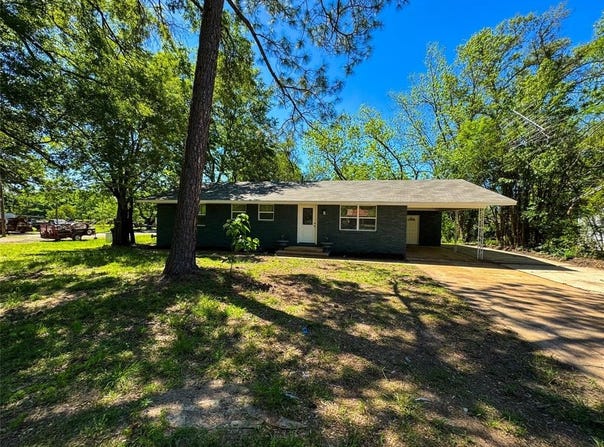 714 Clarksville Road, Bogata, TX 75417