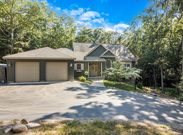 345 Sylvan Road, Frankfort, MI 49635