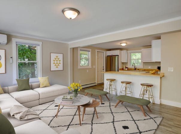 42 Brunswick Avenue, Gardiner, ME 04345